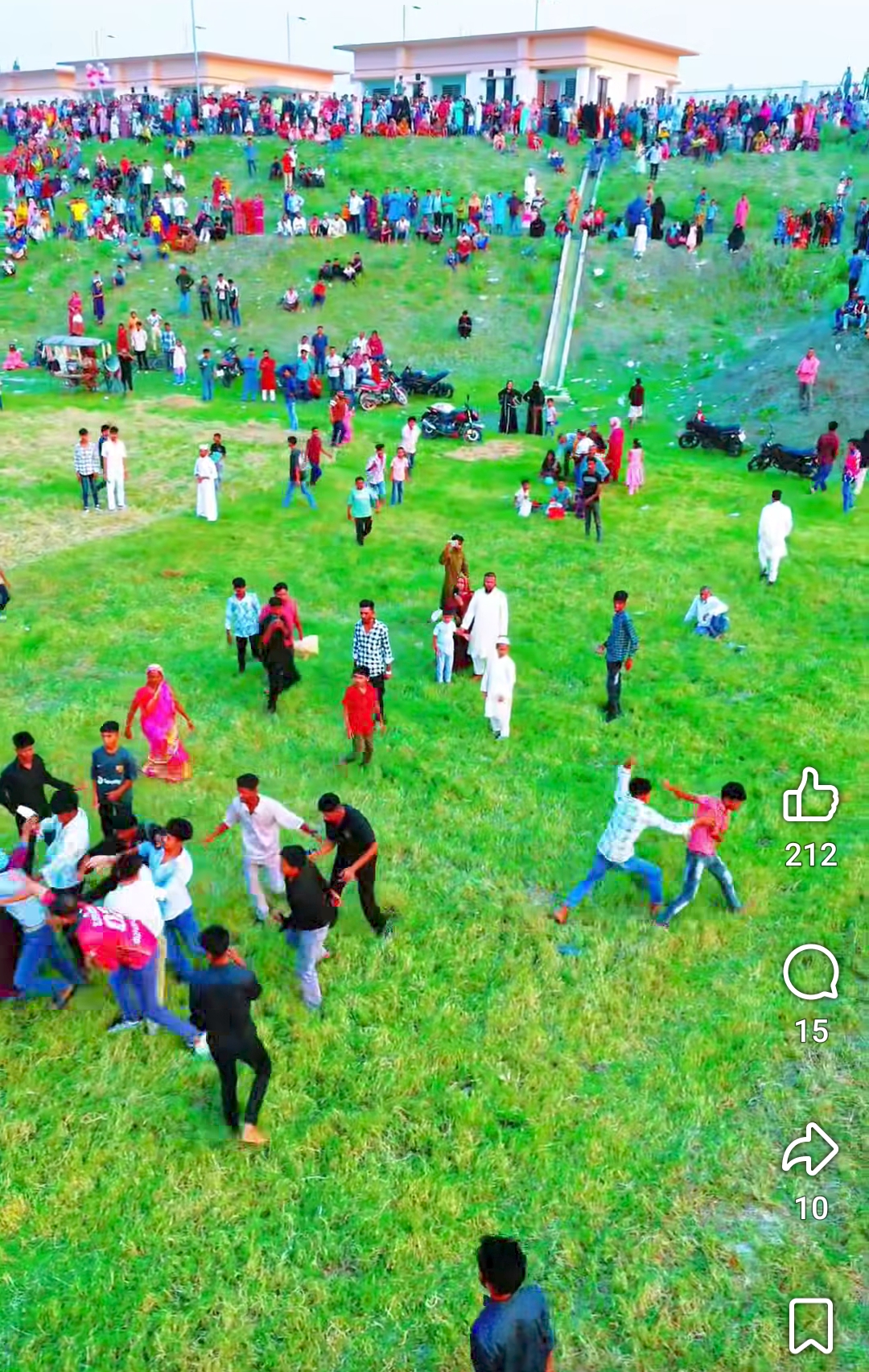 নড়াইলের লোহাগড়ায় ঘোড়দৌড় উৎসবে তুচ্ছ ঘটনাকে কেন্দ্র করে সংঘর্ষ