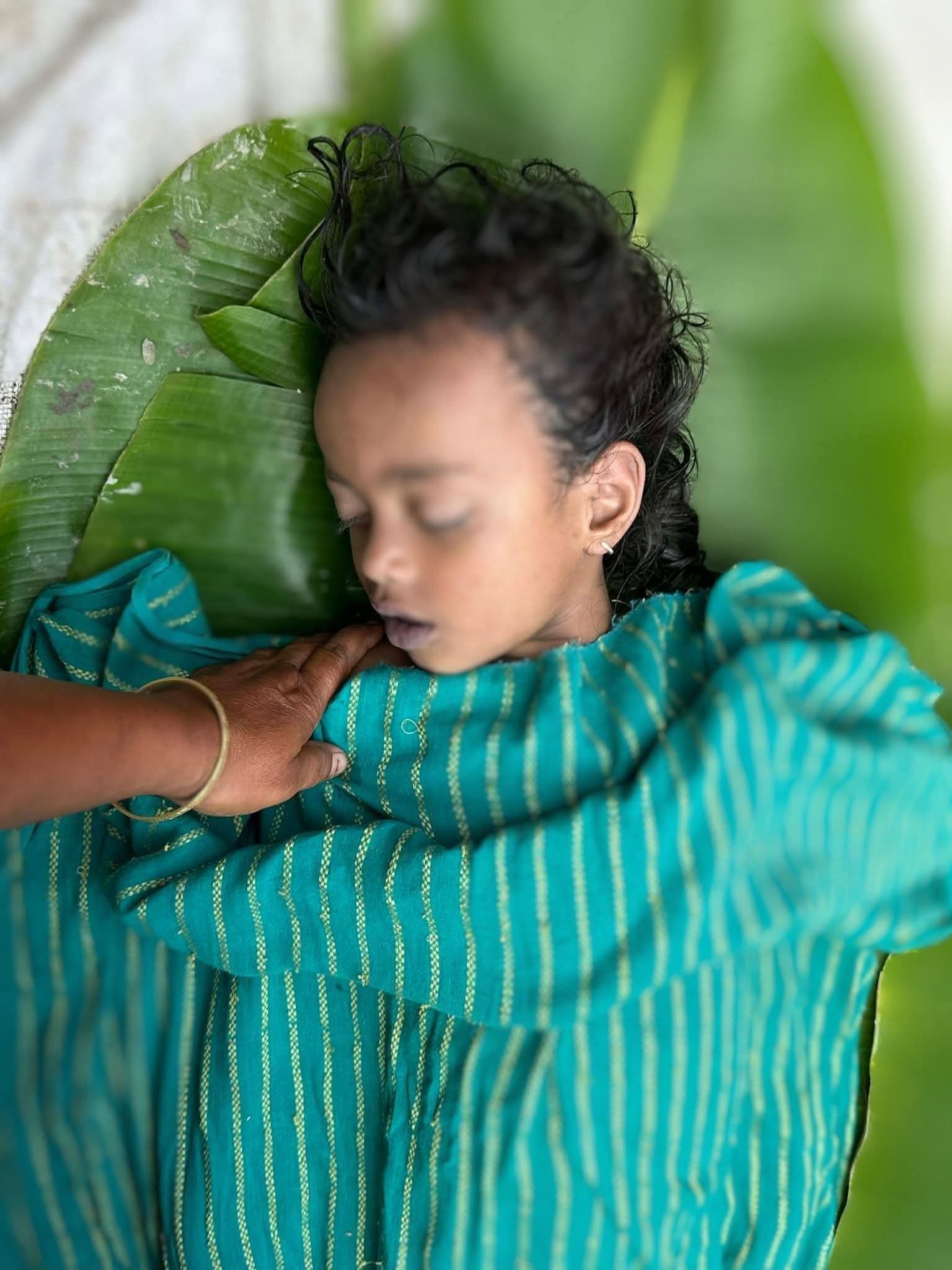 নড়াইলের কালিয়ায় চিত্রা নদীতে গোসল করতে নেমে দুই শিশু নিখোঁজ, একজনের মরদেহ উদ্ধার