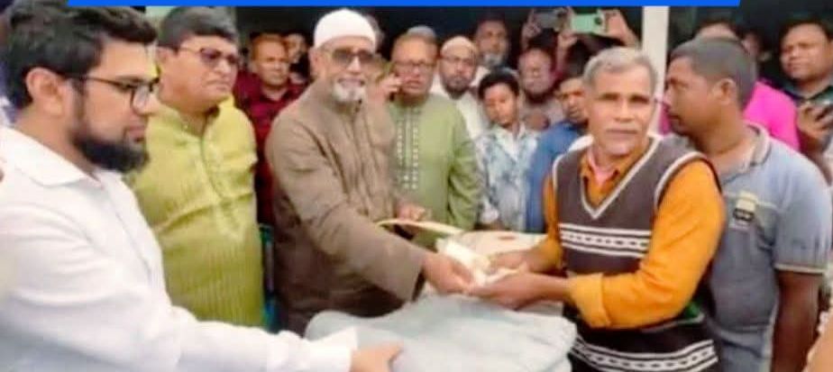 হুইপ মোঃ আখতারুজ্জামান মিয়া খানসামায় অগ্নিকাণ্ডের ক্ষতিগ্রস্থদের সহায়তায় উপজেলা প্রশাসন ও বিএনপির যৌথ বিতরণ কার্যক্রম