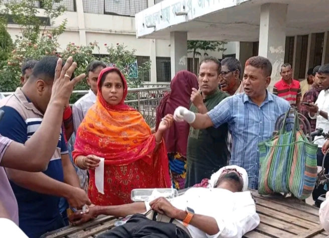 সড়ক দুর্ঘটনায় কিশোর নিহত, ৩ জন আশঙ্কাজনক