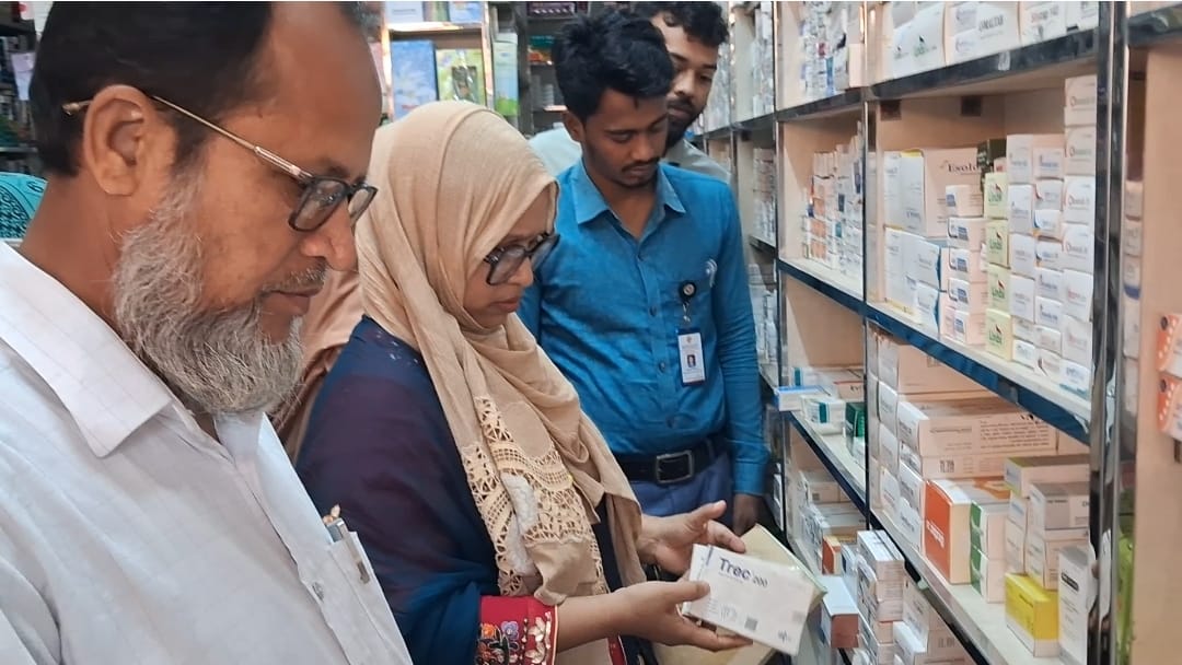 কোটালীপাড়ায় ভোক্তা অধিকারের হানা: ৩ প্রতিষ্ঠানকে ৬ হাজার টাকা জরিমানা