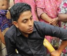 রাজবাড়ীর বালিয়াকান্দিতে জনতার হাতে প্রতারক আখের আলী গ্রেফতার।