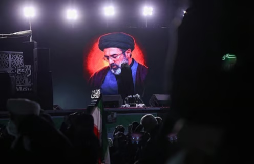 মধ্যপ্রাচ্যে যুদ্ধের উত্তেজনা বাড়ছে, ট্রাম্প ইরানের নতুন নেতার স্থায়িত্ব নিয়ে প্রশ্ন তুললেন