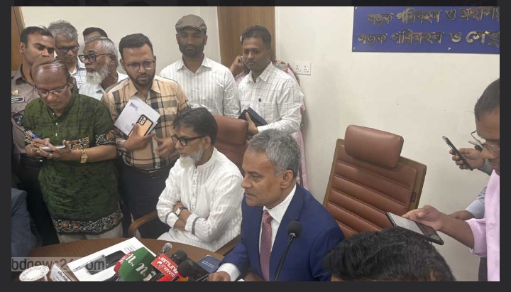 ঈদযাত্রায় মৃত্যুর সংখ্যা নিয়ে বিতর্ক: সড়কমন্ত্রীর দাবি “৩০০ নয়, ১৭০”