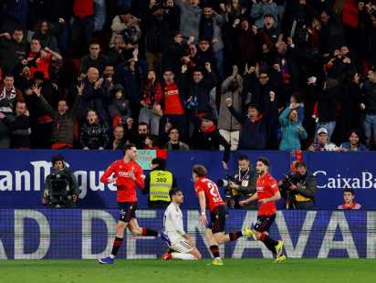 ওসাসুনার কাছে হেরে হোঁচট খেল রিয়াল মাদ্রিদ; বার্সেলোনার সামনে শীর্ষে ওঠার সুযোগ