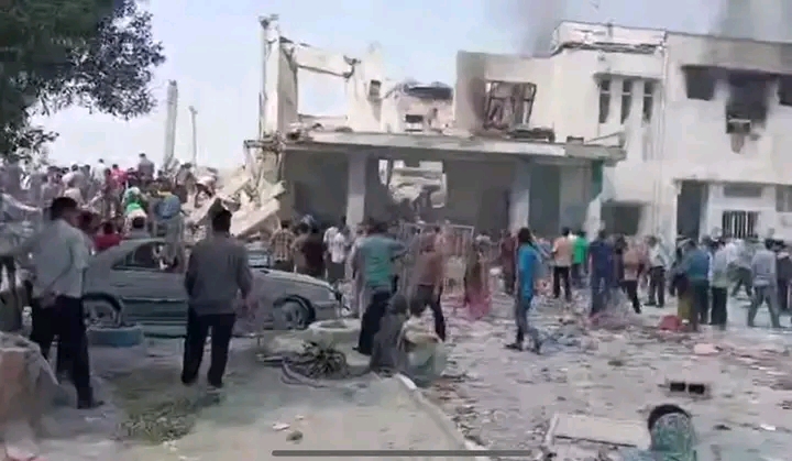 মধ্যপ্রাচ্যে যুদ্ধের দামামা: ইরানে স্কুলছাত্রী নিহতের সংখ্যা বেড়ে ৪০, বিশ্ব অর্থনীতিতে মহাবিপর্যয়ের শঙ্কা