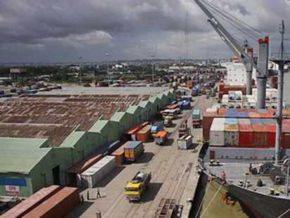 জ্বালানি সংকটে স্বস্তি; চট্টগ্রাম বন্দরে ভিড়ল ৬ জাহাজ, পথে আরও ৫টি