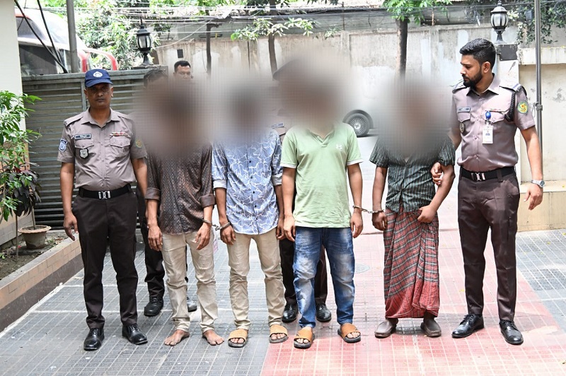 মোহাম্মদপুরে চাঞ্চল্যকর আসাদুল হত্যাকাণ্ডের ২৪ ঘণ্টার মধ্যেই জড়িত মূল হোতাসহ চারজন গ্রেফতার