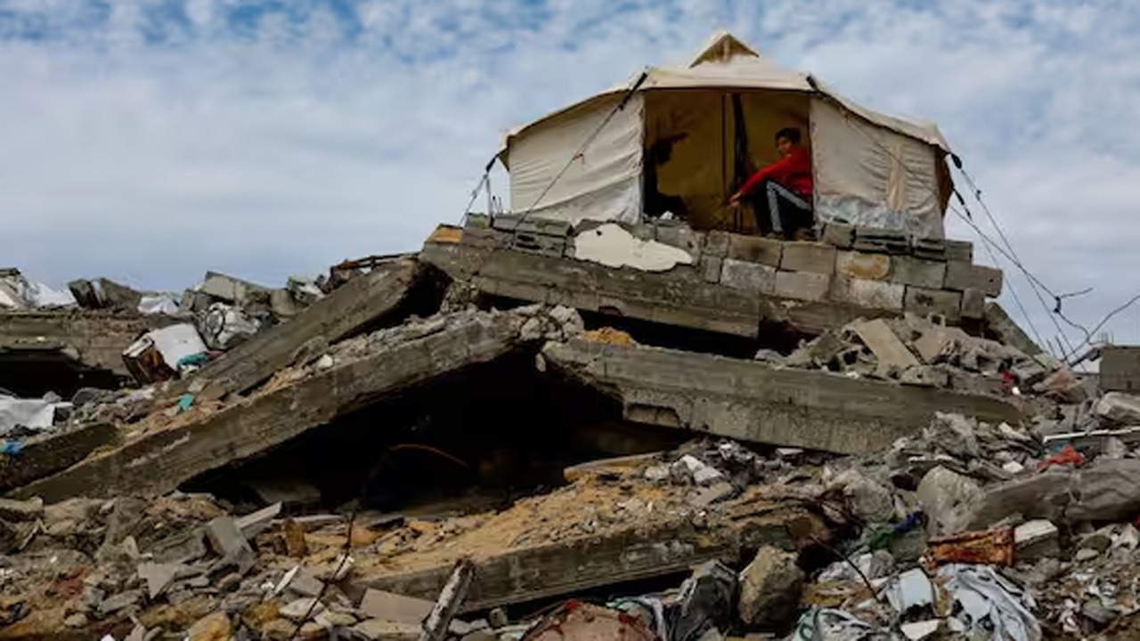 গাজায় ইসরাইলি বিমান হামলায় অন্তত ১১ নিহত, আহত ২০