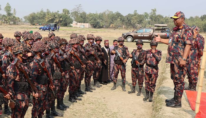 রাজশাহীর সীমান্তে ৪ হাজার বিজিবি মোতায়েন