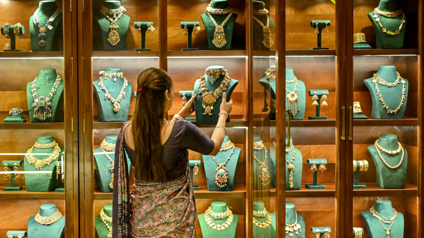 ট্রাম্পের শুল্ক নীতিতে সুপ্রিম কোর্টের ধাক্কা; তিন সপ্তাহের সর্বোচ্চে সোনার দাম