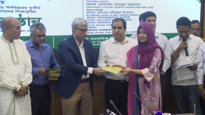 সরকার সাংবাদিকদের কল্যাণে বৃহৎ কর্মসূচি প্রণয়নের ঘোষণা