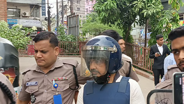 বিএনপি কর্মী মকবুল হত্যা মামলা: বরখাস্ত লে. কর্নেল আফজাল নাছের ৩ দিনের রিমান্ডে