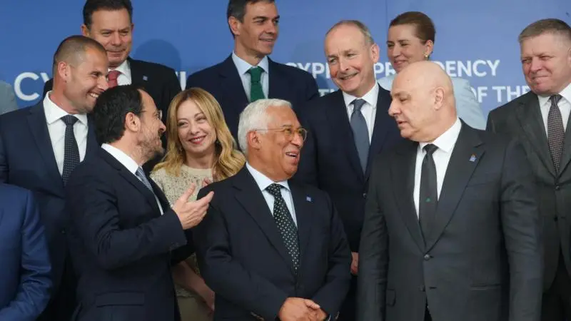 'চুক্তি হলে ইরানের ওপর নিষেধাজ্ঞা শিথিল করতে প্রস্তুত ইইউ'